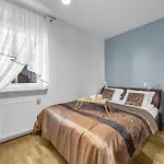 Apartment Grochow - Terrace, Parking - By Rentujemy